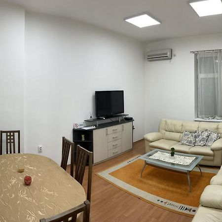 סקופיה Ata Apartment מראה חיצוני תמונה